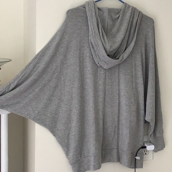 Hoodie sweatshirt hoodie jacket. Never worn - Picture 2 of 6